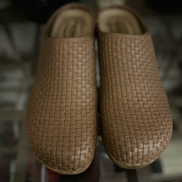Women's Woven Tan Clogs work shoe size 10 - Picture 7 of 7